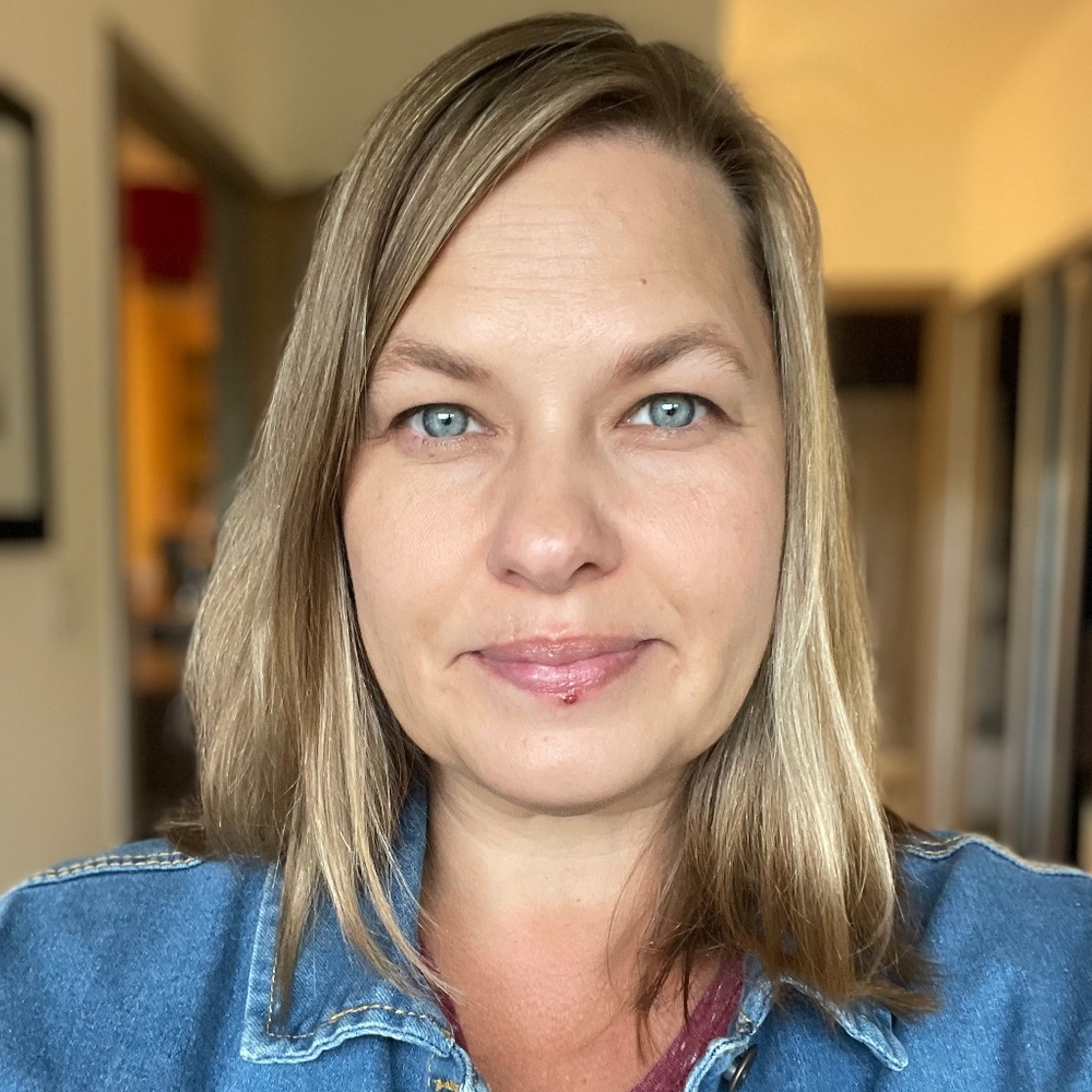 Meet your Posher, Stephanie